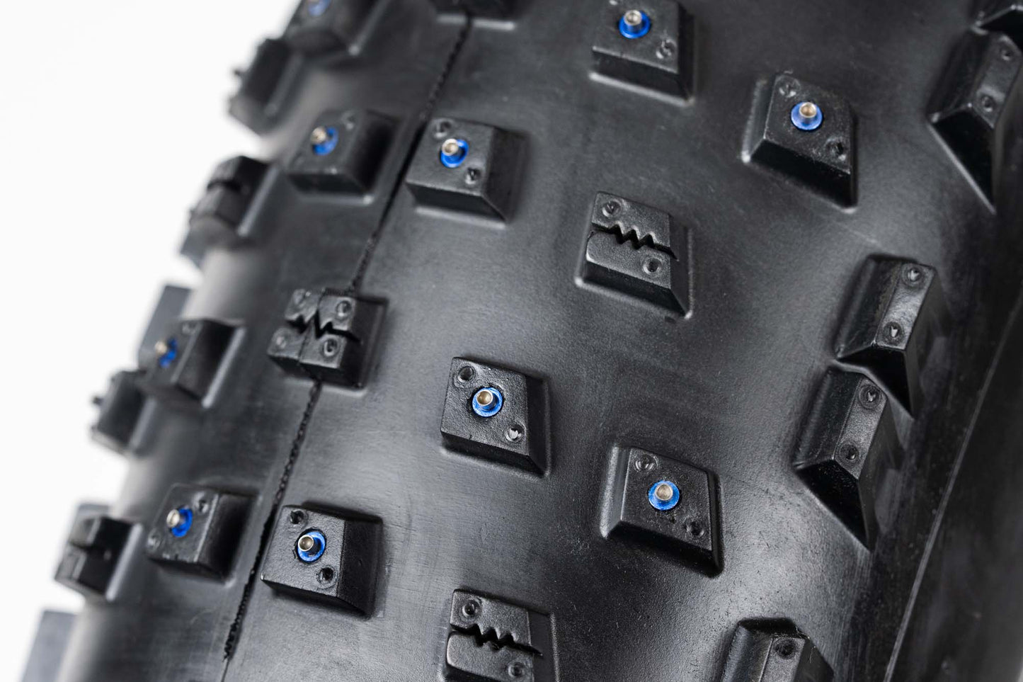 Big Quill Pig - Studdable Tire