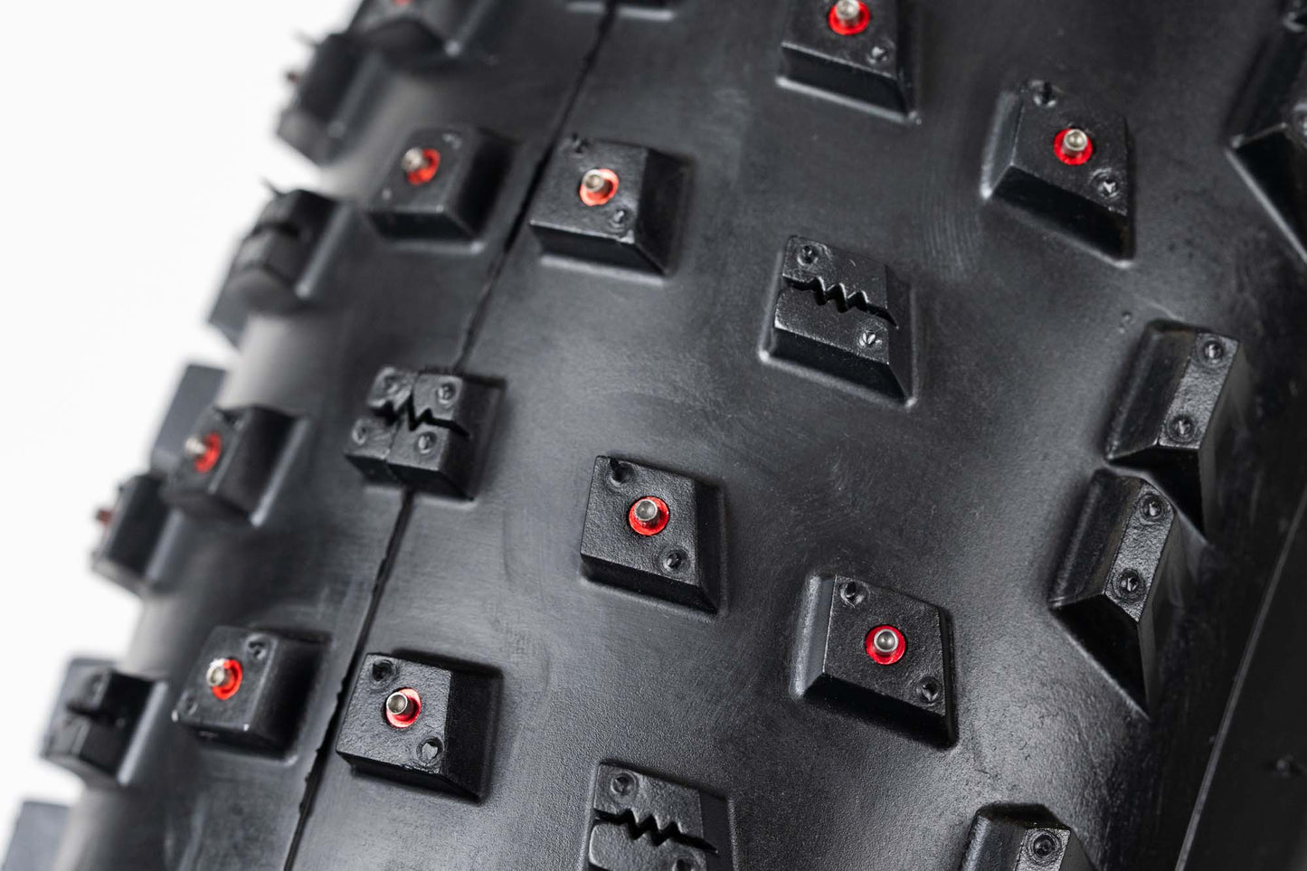 Big Quill Pig - Studdable Tire